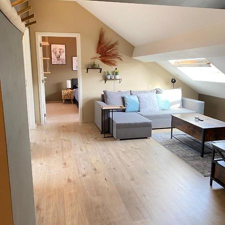 Cosy 2-Bedroom Apartment In The Center Of โอตง ภายนอก รูปภาพ